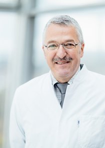 Dr. med. Ludwig Schütz
